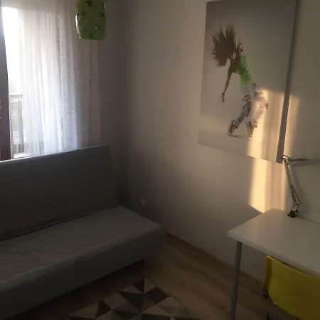 Penguin 2221 Apartment